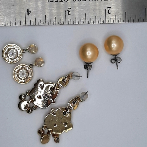 Five Pair of Earrings+ - Picture 4 of 9